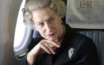 ... sie als Elizabeth II. in Stephen Frears "Die Queen" brillierte. Auch die Rolle der aktuell regierenden Königin Großbritanniens ist eine preisträchtige: Helen Mirren wurde für ihre Darstellung 2006 mit einem Oscar ausgezeichnet ... (Bild: 2006 Concorde Filmverleih GmbH)