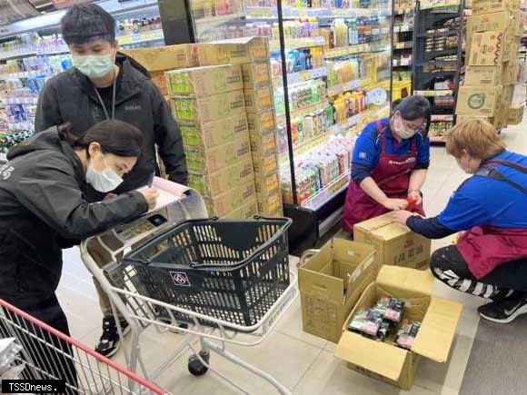 苗栗縣政府衛生局掌握檢出瘦肉精國產豬肉流向為縣民食安把關。（記者江乾松攝）