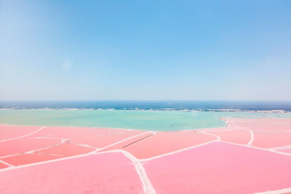 Mexiko, Yucatan, Las Coloradas, Pink Lake salt lake