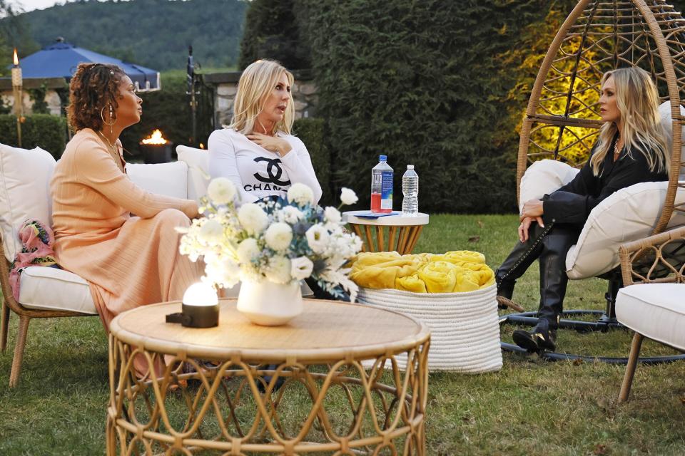 THE REAL HOUSEWIVES ULTIMATE GIRLS TRIP EX-WIVES CLUB -- "Day 1" Episode 201 -- Pictured: (l-r) Eva Marcille, Vicki Gunvalson, Tamra Judge -- (Photo by: Zack DeZon/Peacock)
