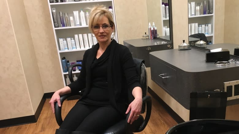 Ottawa hair salon offers private place for hijab-wearers