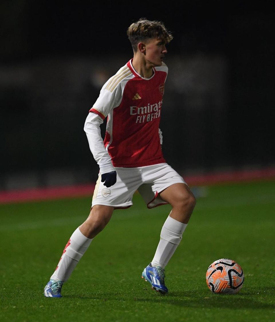 Arsenal promote youth midfielder up 3 age groups