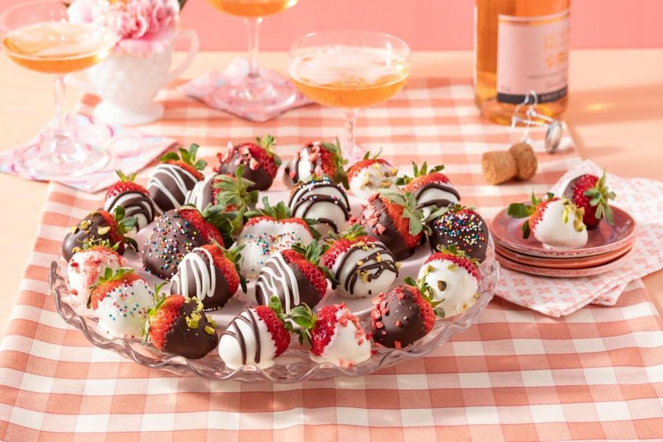 strawberry desserts chocolate covered strawberries