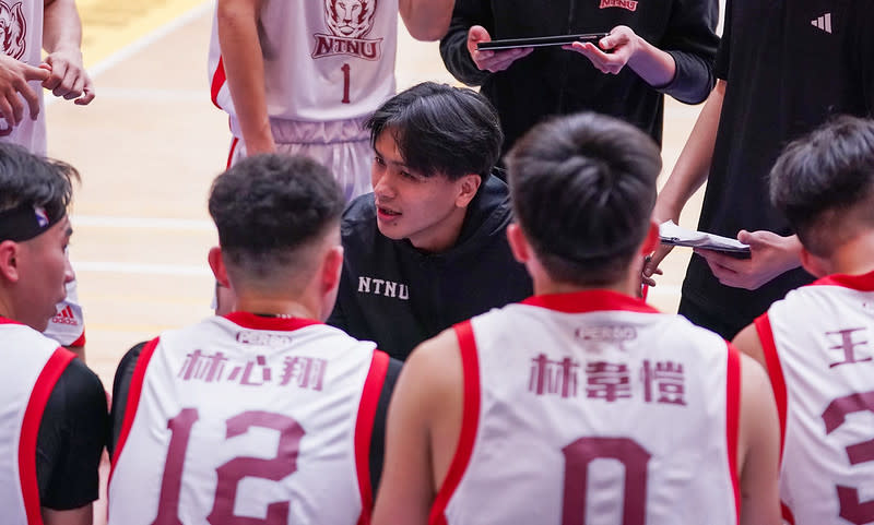 臺師大總教練李秉鴻表示團隊太求好心切反而陷入苦戰。（大專體總提供）