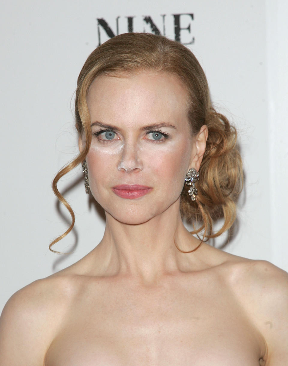 Nicole Kidman attends the New York premiere of "Nine" at the Ziegfeld Theatre on December 15, 2009 in New York City