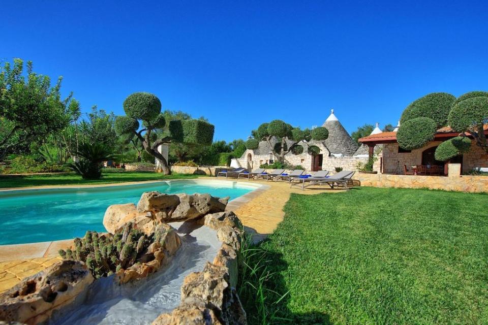 6) Unique stone huts, Puglia, Italy