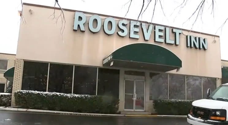 El motel Roosevelt Inn, en el área de Filadelfia, acusado de haber permitido que en sus habitaciones tráficantes de personas forzaran a una joven menor de edad a prostituirse. (Captura de video/CBS)