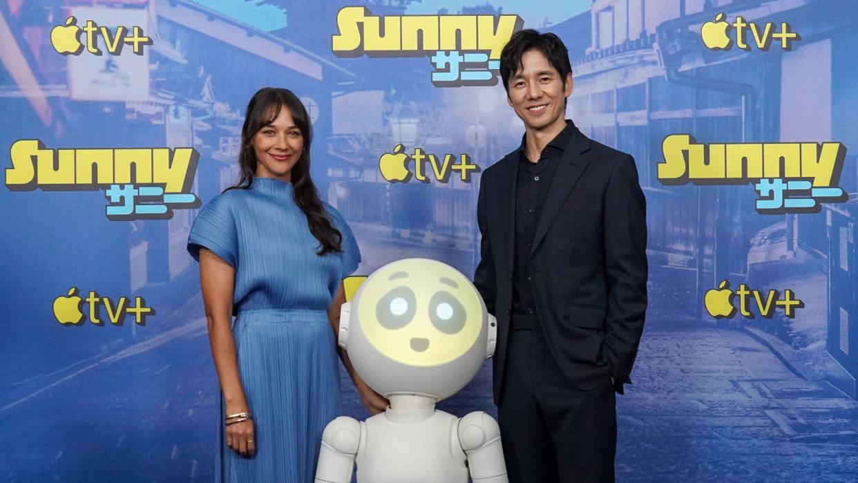  Rashida Jones and Hidetoshi Nishijima attend the photocall for Apple TV+'s show "Sunny" at on June 25, 2024. 