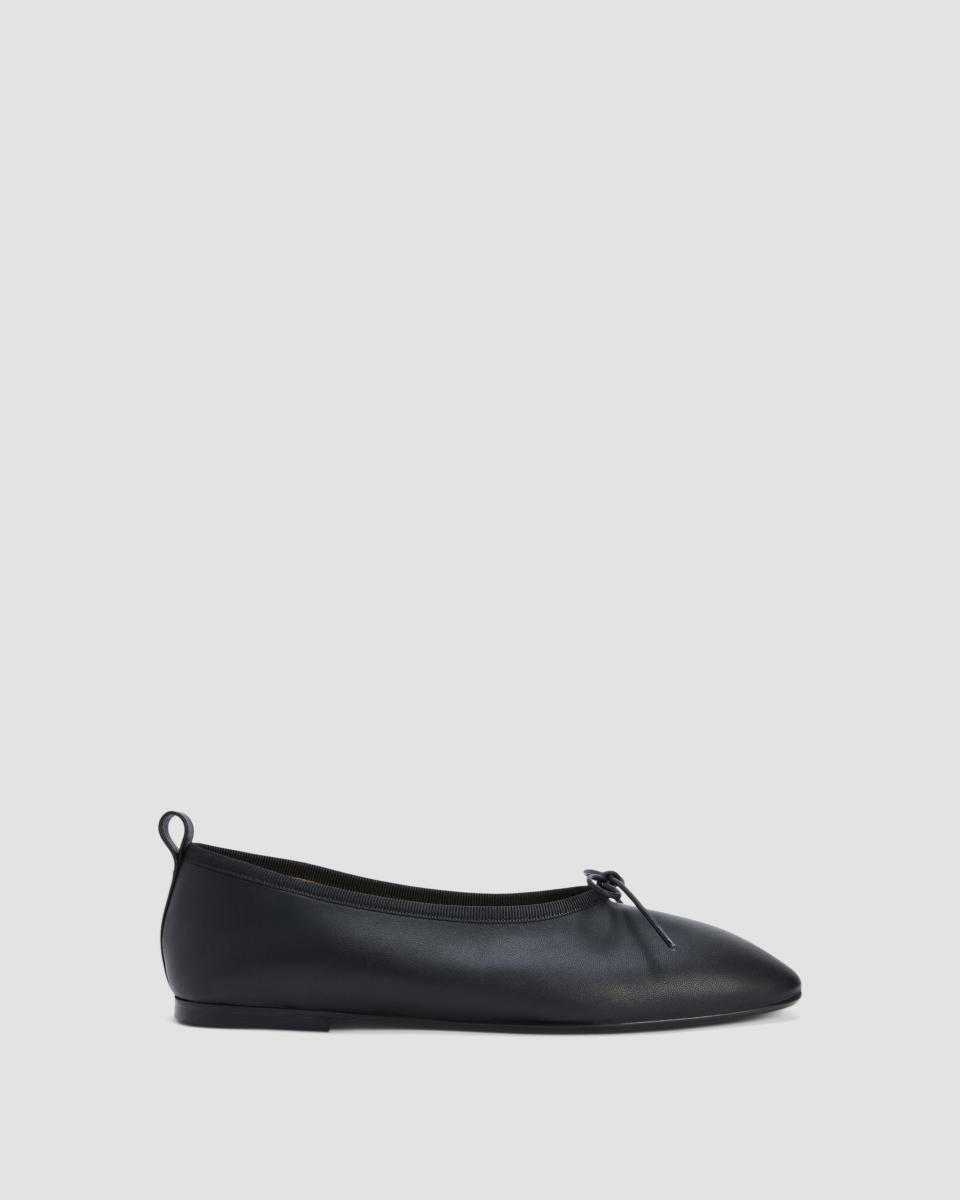 <p><a href="https://go.redirectingat.com?id=74968X1596630&url=https%3A%2F%2Fwww.everlane.com%2Fproducts%2Fwomens-italian-leather-day-ballet-flat-black&sref=https%3A%2F%2Fwww.harpersbazaar.com%2Ffashion%2Ftrends%2Fg44736123%2Fbest-gifts-for-women-in-their-30s%2F" rel="nofollow noopener" target="_blank" data-ylk="slk:Shop Now;elm:context_link;itc:0;sec:content-canvas" class="link ">Shop Now</a></p><p>The Day Ballet Flat</p><p>everlane.com</p><p>$145.00</p><span class="copyright">Everlane</span>