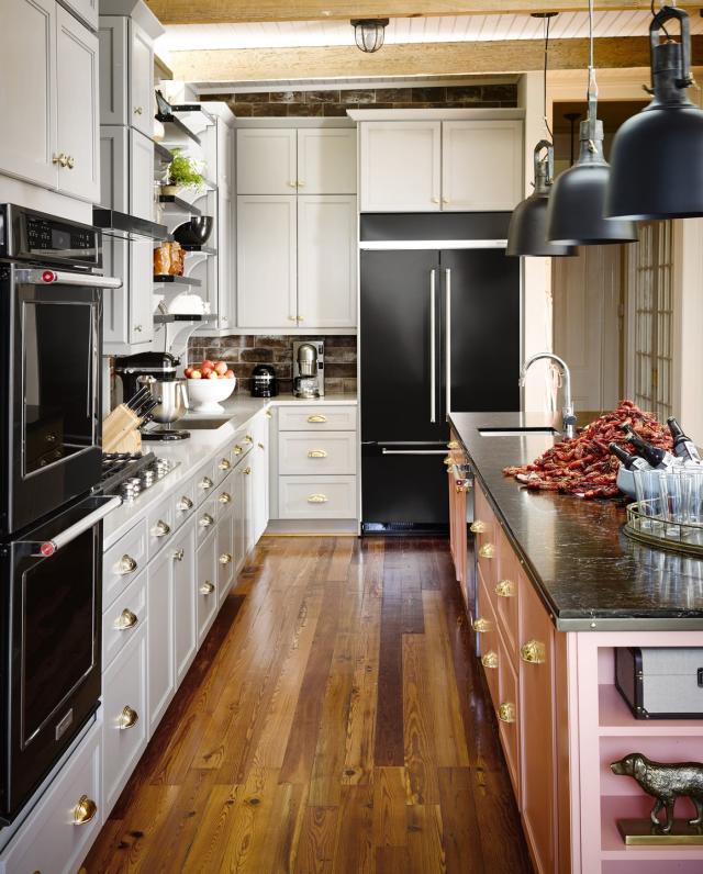 Matte Black Is Taking Over Kitchens Everywhere