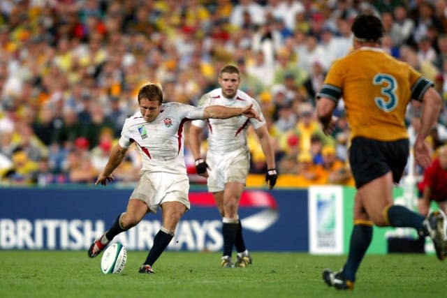 Jonny Wilkinson kicks the winning drop goal in the 2003 World Cup final