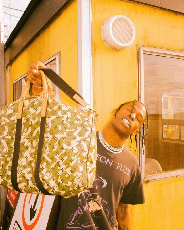 The Louis Vuitton bag Travis Scott on his account Instagram