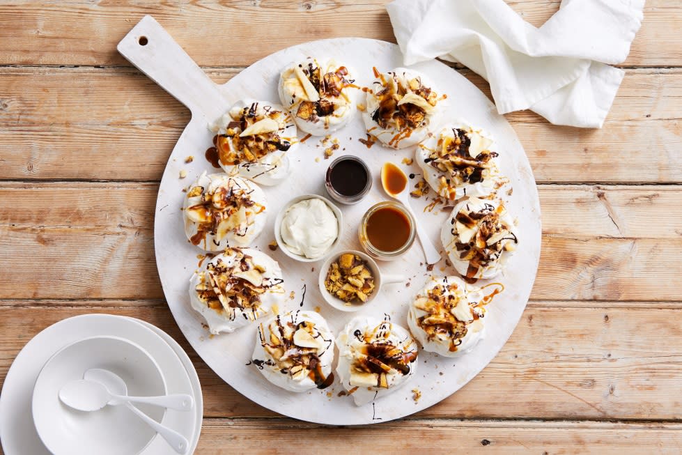 Banoffee Pavlova Wreath