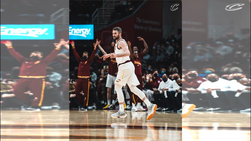 「愛神」勒夫（Kevin Love）單場進6球都是三分。（圖／翻攝自騎士推特）