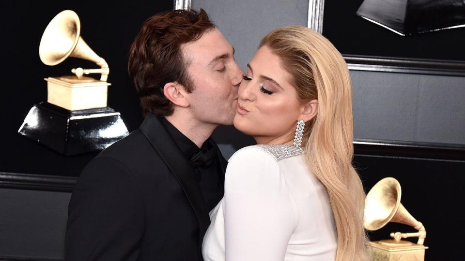 From Evan Ross and Ashlee Simpson to Meghan Trainor and Daryl Sabara, all the couples wowed on the red carpet!