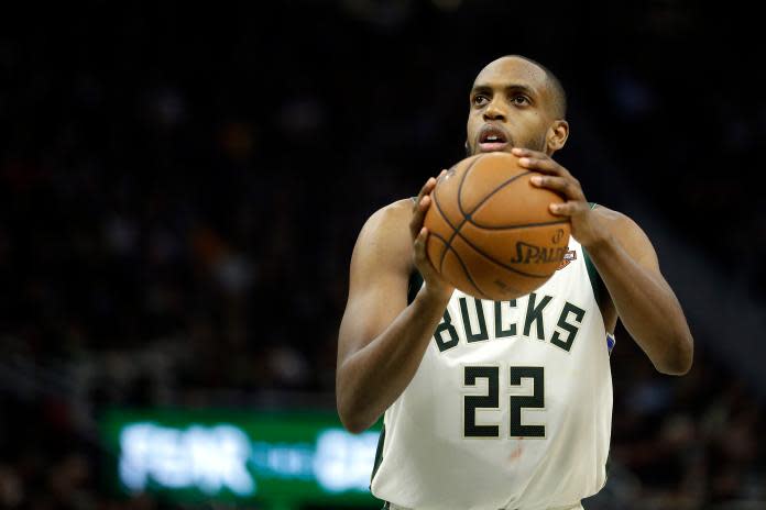 ▲公鹿球星Khris Middleton(米德爾頓)在第四節獨拿20分，比肩名人堂球星「戰神」Allen Iverson(艾佛森)記錄。（圖／美聯社／達志影像）