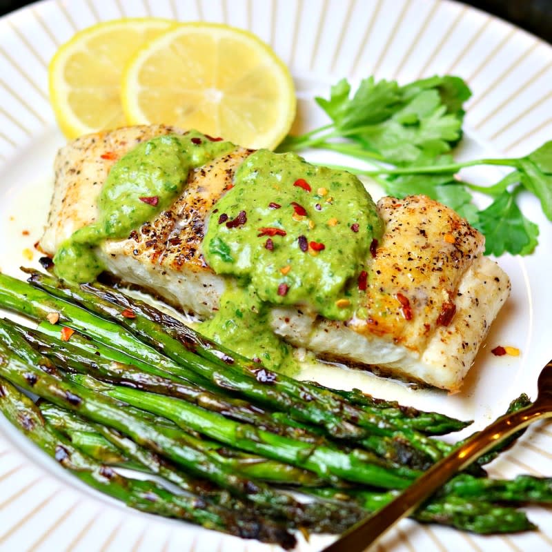 <p>Dr. Davinah's Eats</p><p>If you’re looking for ways to cook halibut or are a keto pescatarian, then you’ll love this Easy Pan-Seared Halibut recipe. It takes just a few minutes, a few spices, and one pan to make. Perfect as an easy <a href="https://drdavinahseats.com/keto-blog/keto-fish-seafood-recipes" rel="nofollow noopener" target="_blank" data-ylk="slk:keto-friendly fish & seafood meal idea;elm:context_link;itc:0;sec:content-canvas" class="link ">keto-friendly fish & seafood meal idea</a>.</p><p><strong>Get the recipe: <a href="https://drdavinahseats.com/recipes/pan-seared-halibut-recipe" rel="nofollow noopener" target="_blank" data-ylk="slk:Pan-Seared Halibut;elm:context_link;itc:0;sec:content-canvas" class="link ">Pan-Seared Halibut</a></strong></p><p><strong>Related: <a href="https://www.yahoo.com/lifestyle/55-air-fryer-fish-recipes-140215764.html" data-ylk="slk:55 Best Air Fryer Fish Recipes;elm:context_link;itc:0;sec:content-canvas;outcm:mb_qualified_link;_E:mb_qualified_link;ct:story;" class="link  yahoo-link">55 Best Air Fryer Fish Recipes</a></strong></p>