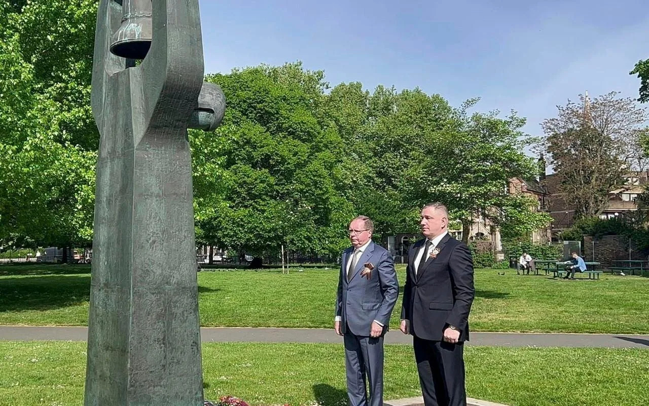 Col Maxim Elovik, the expelled attache, left, with Andrey Kelin, the Russian ambassador to the UK, laying wreaths at the Soviet war memorial in London earlier this month