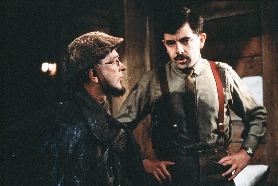 ROBINSON,ATKINSON, BLACKADDER GOES FORTH, 1989