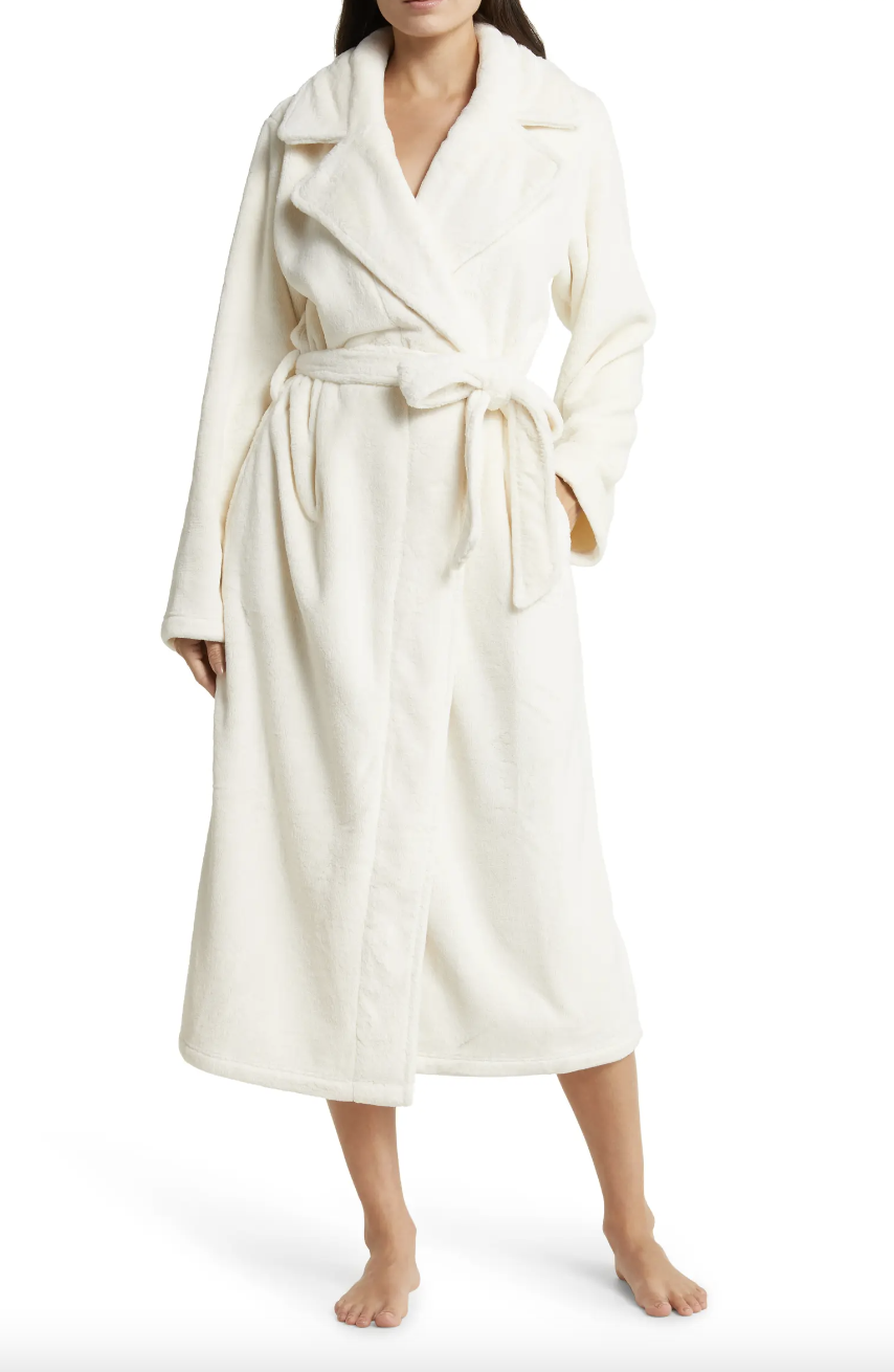 Plush Robe (Photo via Nordstrom)