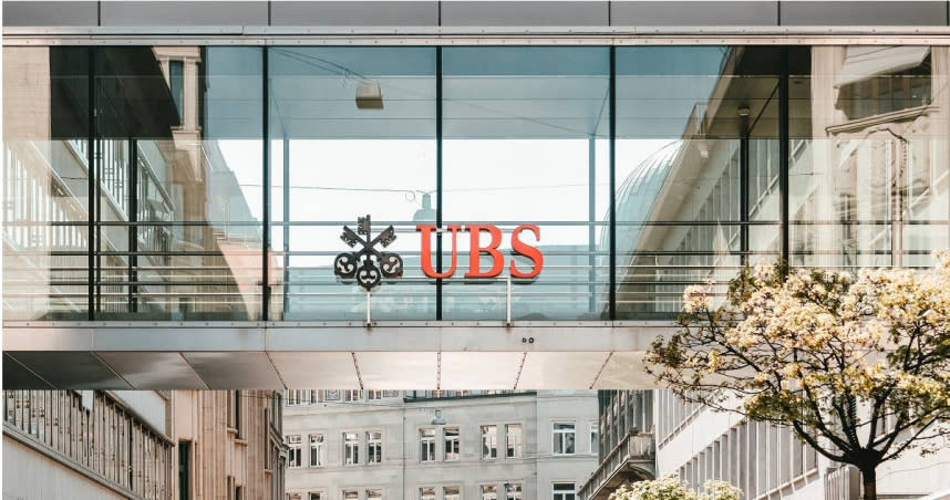 瑞士銀行集團19日宣布同意收購瑞士信貸，全球金融市場有望迎來喘息之機。（圖／unsplash）