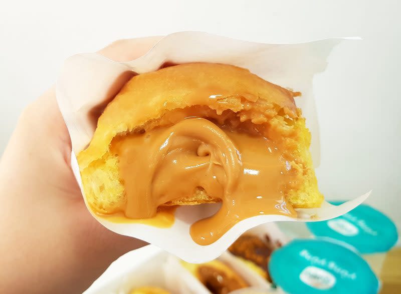 image of yung yung's peanut butter yaowarat bun