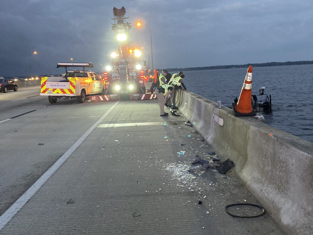 TRAFFIC: Homestead Grays Bridge reopens after two-vehicle crash