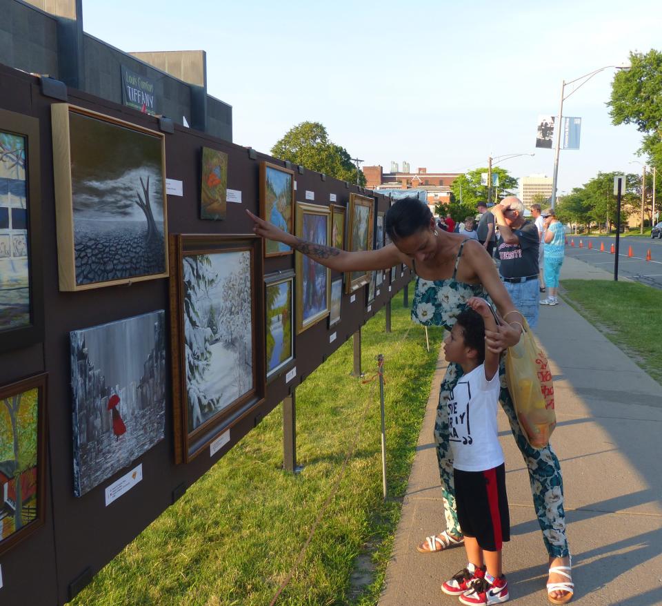 Munson-Williams-Proctor Arts Institute's Sidewalk Art Show returns on July 12, featuring local art, live music and a vintage car show.