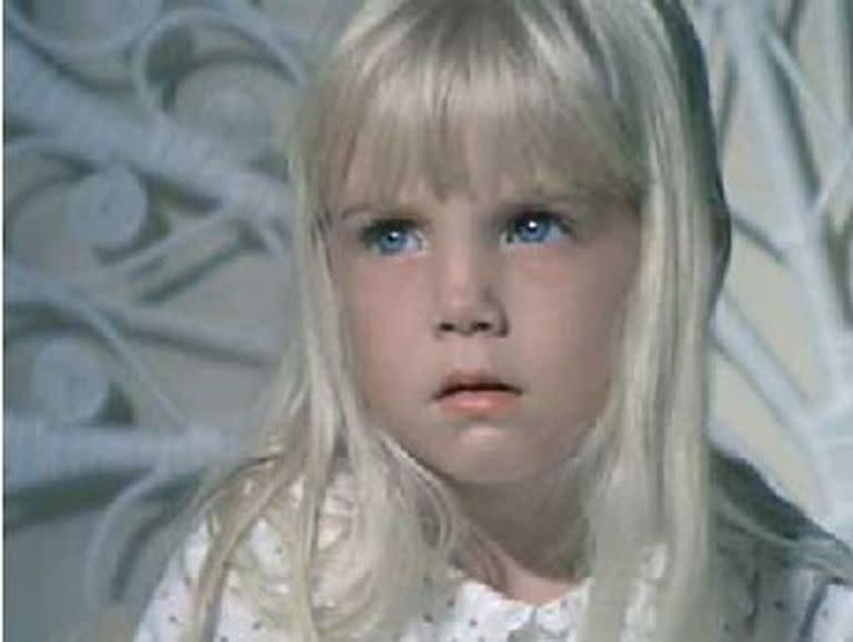 Heather O Rourke (arriba, a la izquierda) la angelical niña rubia de Poltergeist, una de las víctimas