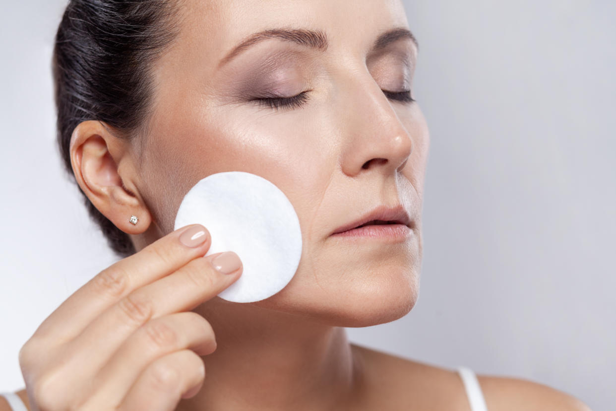 Agua micelar de Bioderma, el secreto mejor guardado de todo editor de belleza. (Foto: Getty)