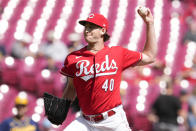 Cincinnati Reds starting pitcher Nick Lodolo (40) throws during the first inning of a baseball game against the Milwaukee Brewers, Sunday, Sept. 25, 2022, in Cincinnati. (AP Photo/Jeff Dean)