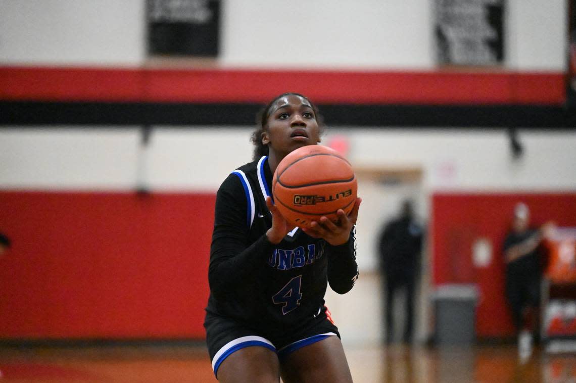 Fort Worth Dunbar senior Jordan McIntosh takes aim at a free throw in the Wildcats 44-40 win over Van Alstyne in a Class 4A area-round game on Thursday, February 15, 2024 at MacArthur High School in Irving, Texas. McIntosh led all scorers with 26 points.