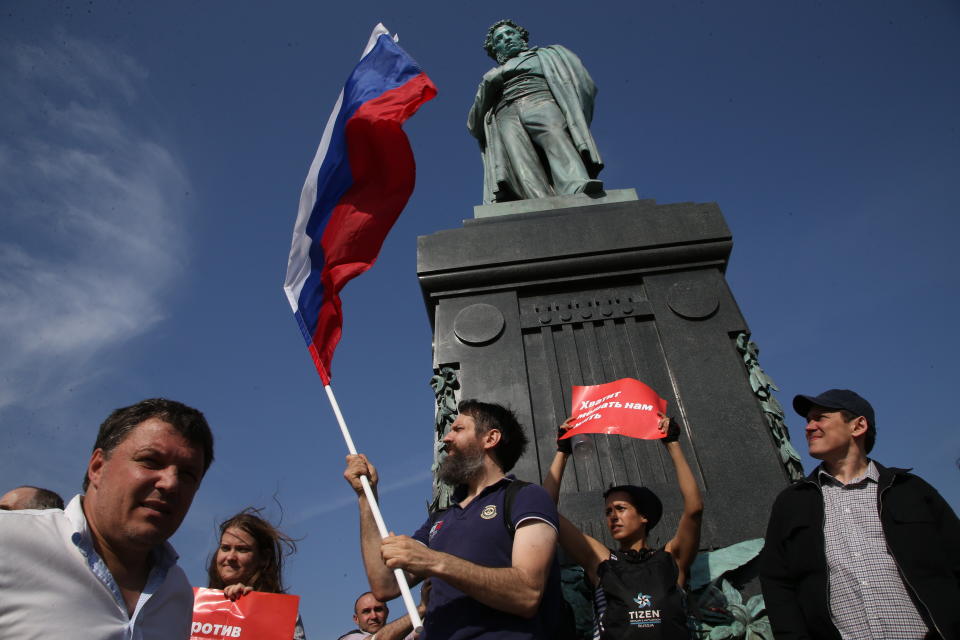<p>People attend the demonstration against President Vladimir Putin at Pushkin Square May 5, 2018 in Moscow, Russia. (Photo: Mikhail Svetlov/Getty Images) </p>