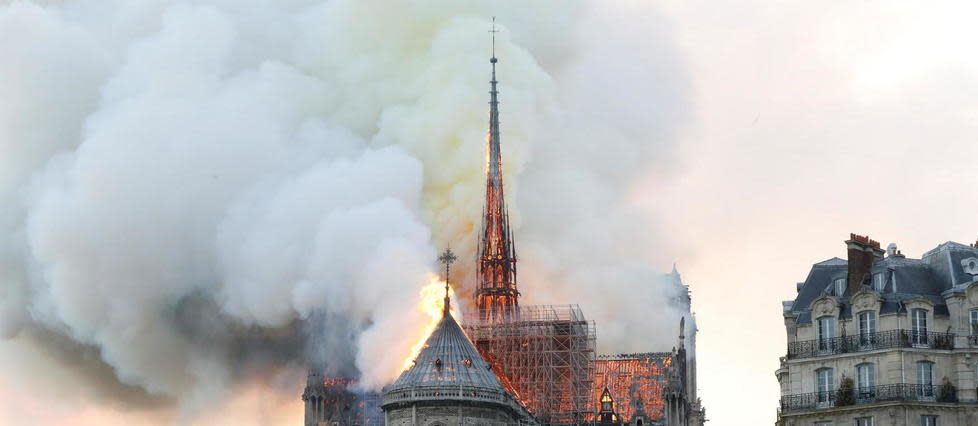 La cathédrale Notre-Dame de Paris, en feu, le 15 avril 2019.
