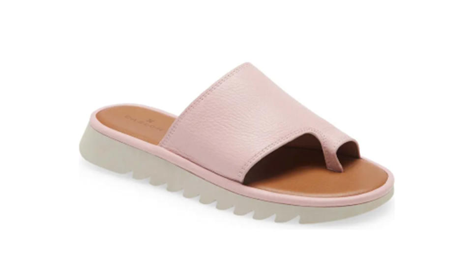 Step into comfort with these sandals. (Photo: Nordstrom)
