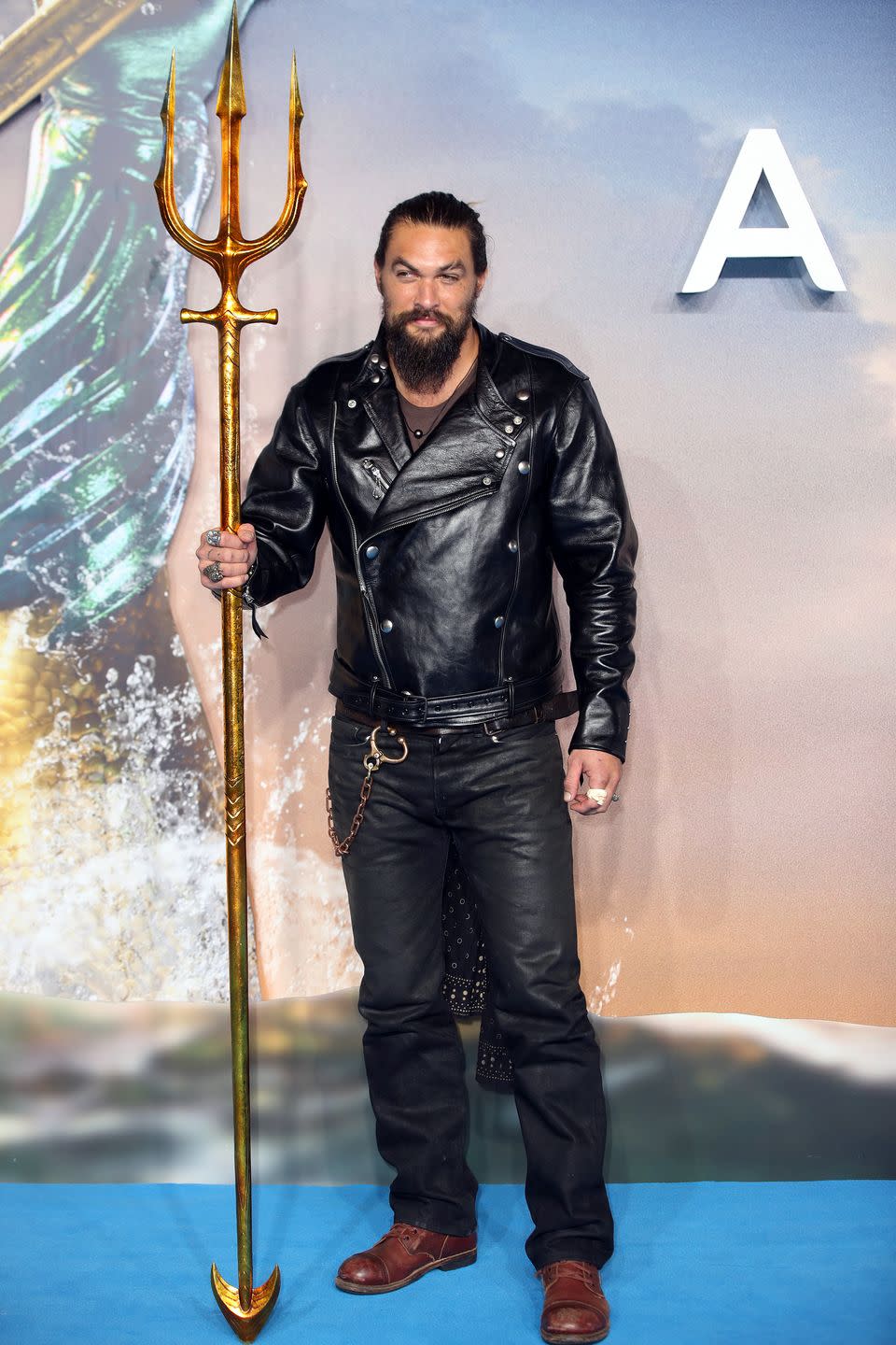 jason momoa at the aquaman premiere