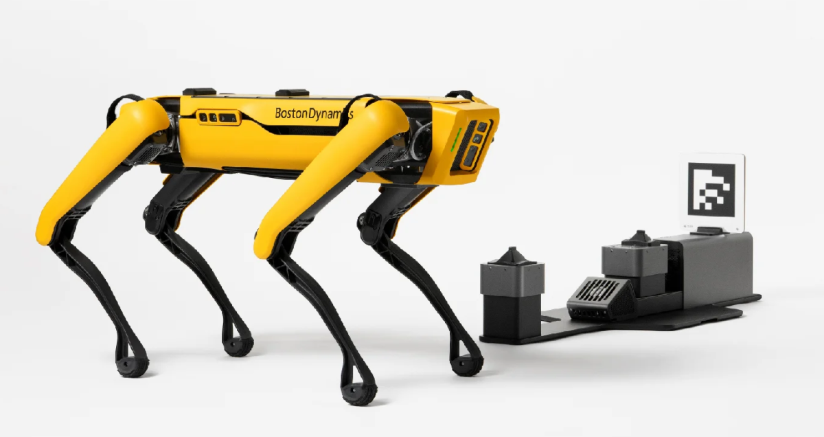 sådan fælde Skygge Boston Dynamics trains Spot the robot dog to charge itself | Engadget