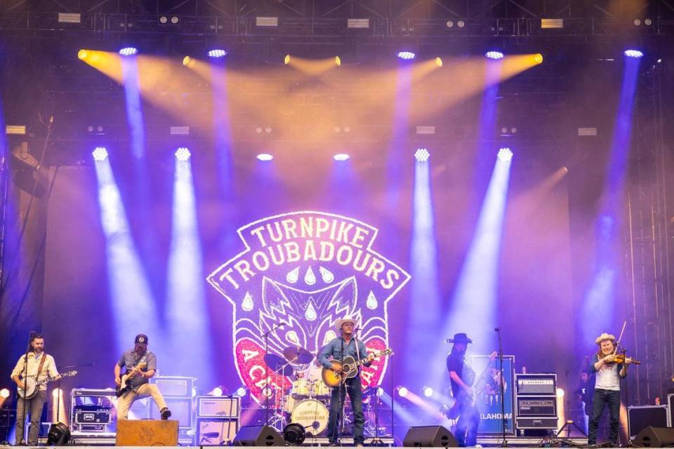 The Turnpike Troubadours perform during the Railbird Festival at Red Mile on Saturday.