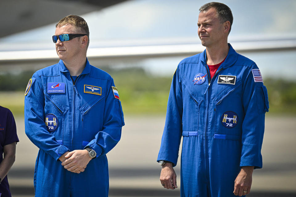 SpaceX Crew-9-Kosmonaut Aleksandr Gorbunov und NASA-Astronaut Nick Hague (Miguel J. Rodriguez Carrillo/Getty Images)