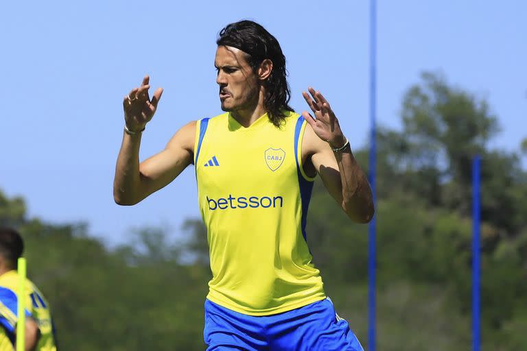 Edinson Cavani: la carta que maneja Martínez para el partido frente a Newell's