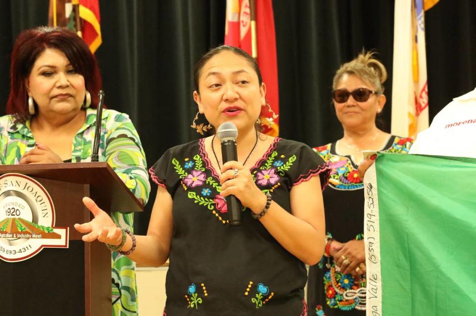 Karina Ruiz, senadora migrante electa, durante una visita al Valle Central a principios de julio.