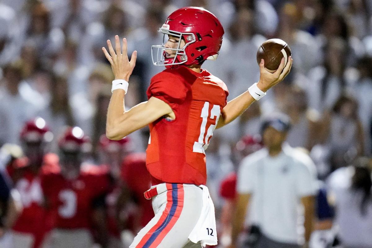 Alabama offers 2025 QB MacIntyre