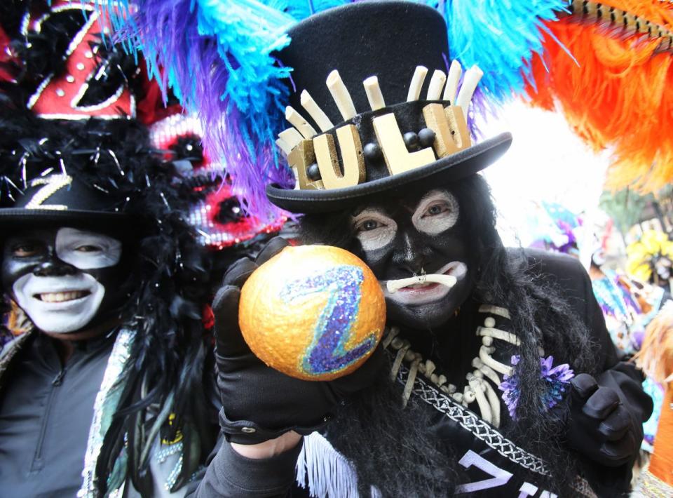 <p>Die Mardi-Gras-Gruppe Krewe of Zulu beim Karnevalsumzug in New Orleans. (Bild: Dan Anderson/EPA) </p>