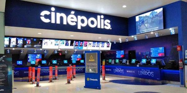 Cinépolis cobra más de 2 mil pesos a cliente por boleto de cine