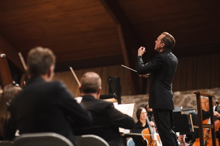 Thomas Wilson, Conducting