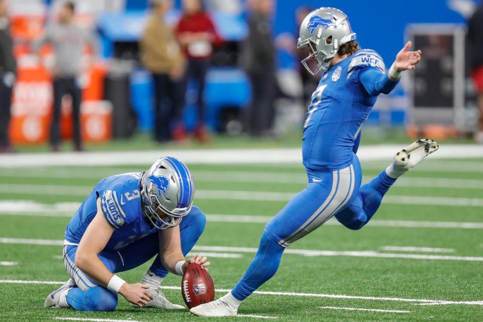 Lions place kicker Michael Badgley warms up before the NFC divisional playoff game between the Lions and Buccaneers at Ford Field on Sunday, Jan, 21, 2024.