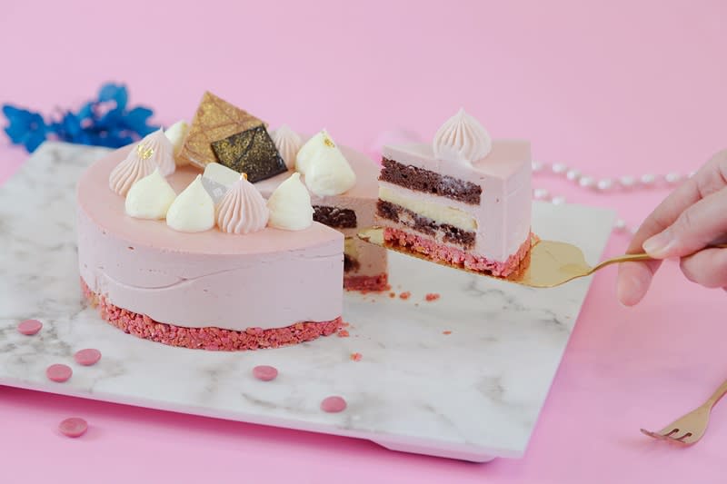 充滿夢幻粉色的「寶石歲月」蛋糕。 攝影/相 王基守