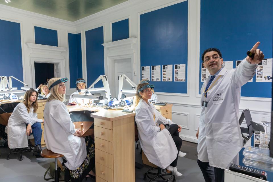 L'ÉCOLE School of Jewelry Arts Opens in New York City