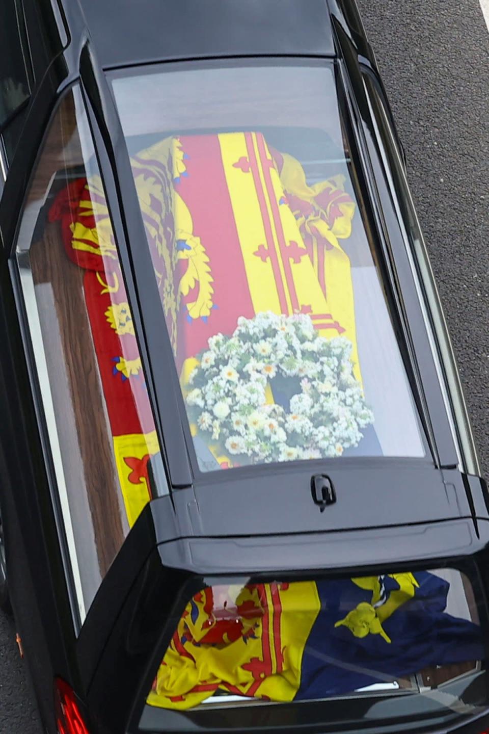 Le cercueil de la reine Elizabeth II a quitté Balmoral pour la dernière fois aujourd'hui (REUTERS)