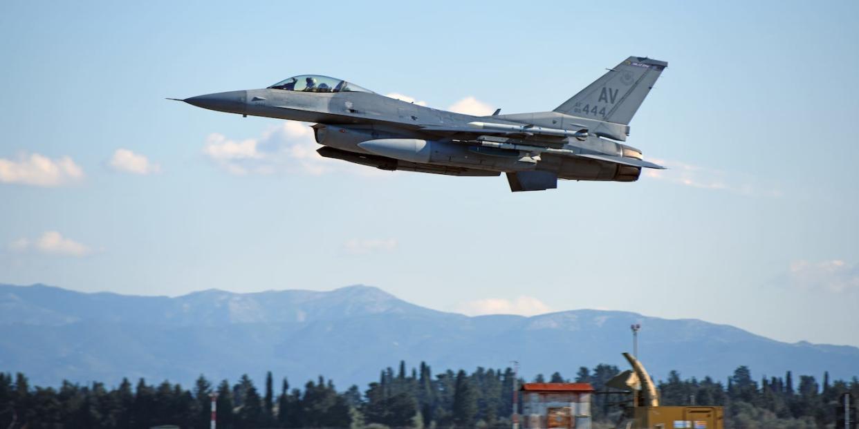 Air Force F-16 fighter jet takeoff